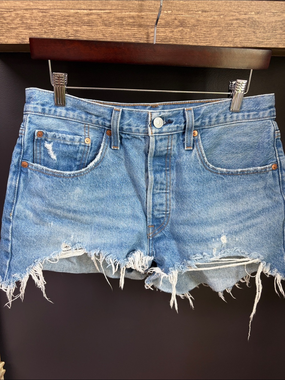 Levi's Light Blue Distressed Denim Cutoff Shorts!! EUC 💙